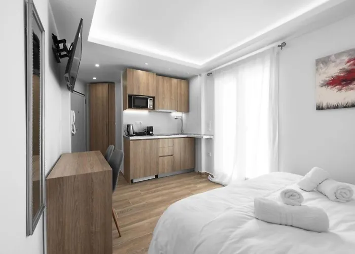 Penthouse Level 9, Nilie Hospitality Mgmt Апартаменты *